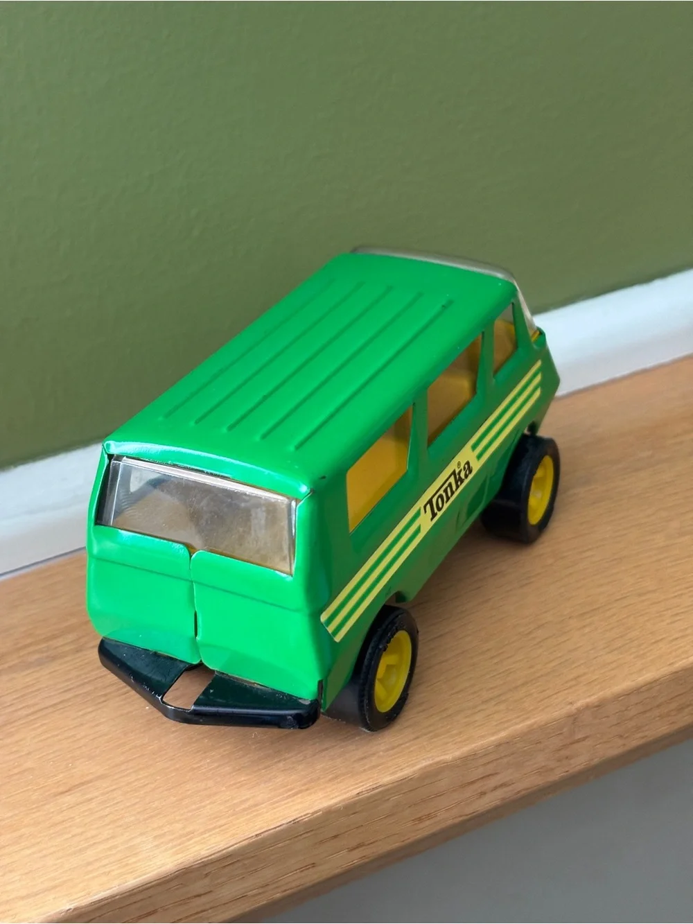 Vintage Tonka Green Pressed Steel Van 55450 Yellow Interior Made in USA Toy